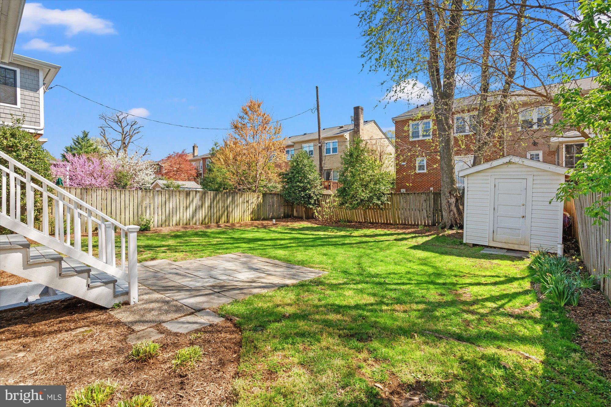 20 W MASONIC VIEW AVENUE
