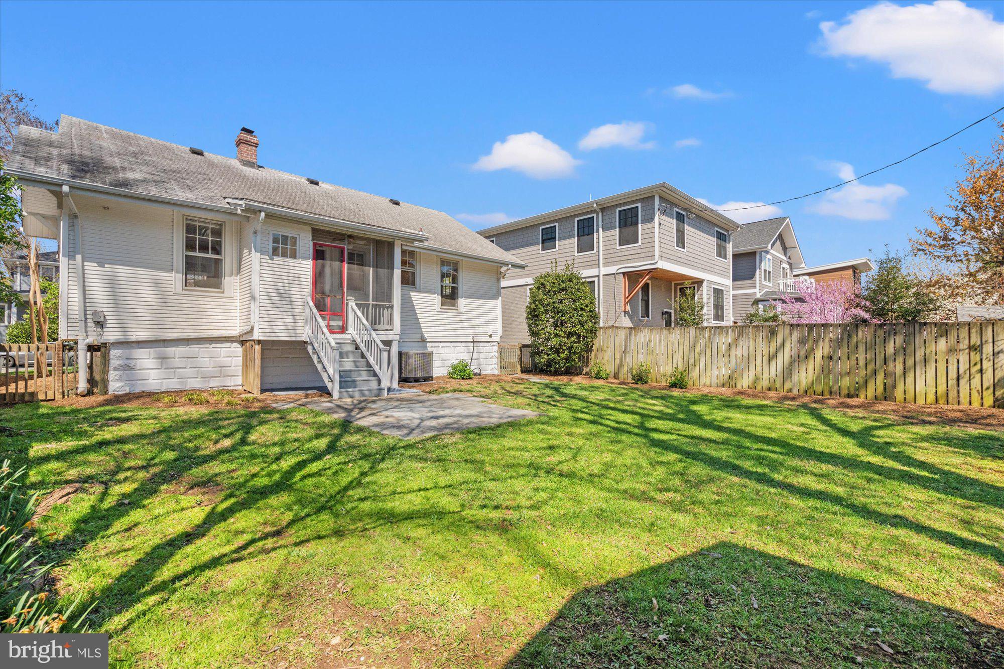 20 W MASONIC VIEW AVENUE