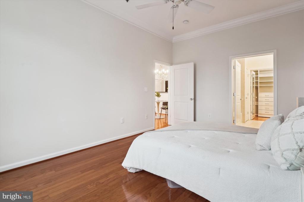309 HOLLAND LANE 322