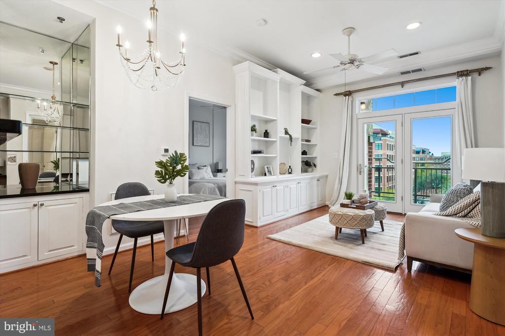 309 HOLLAND LANE 322