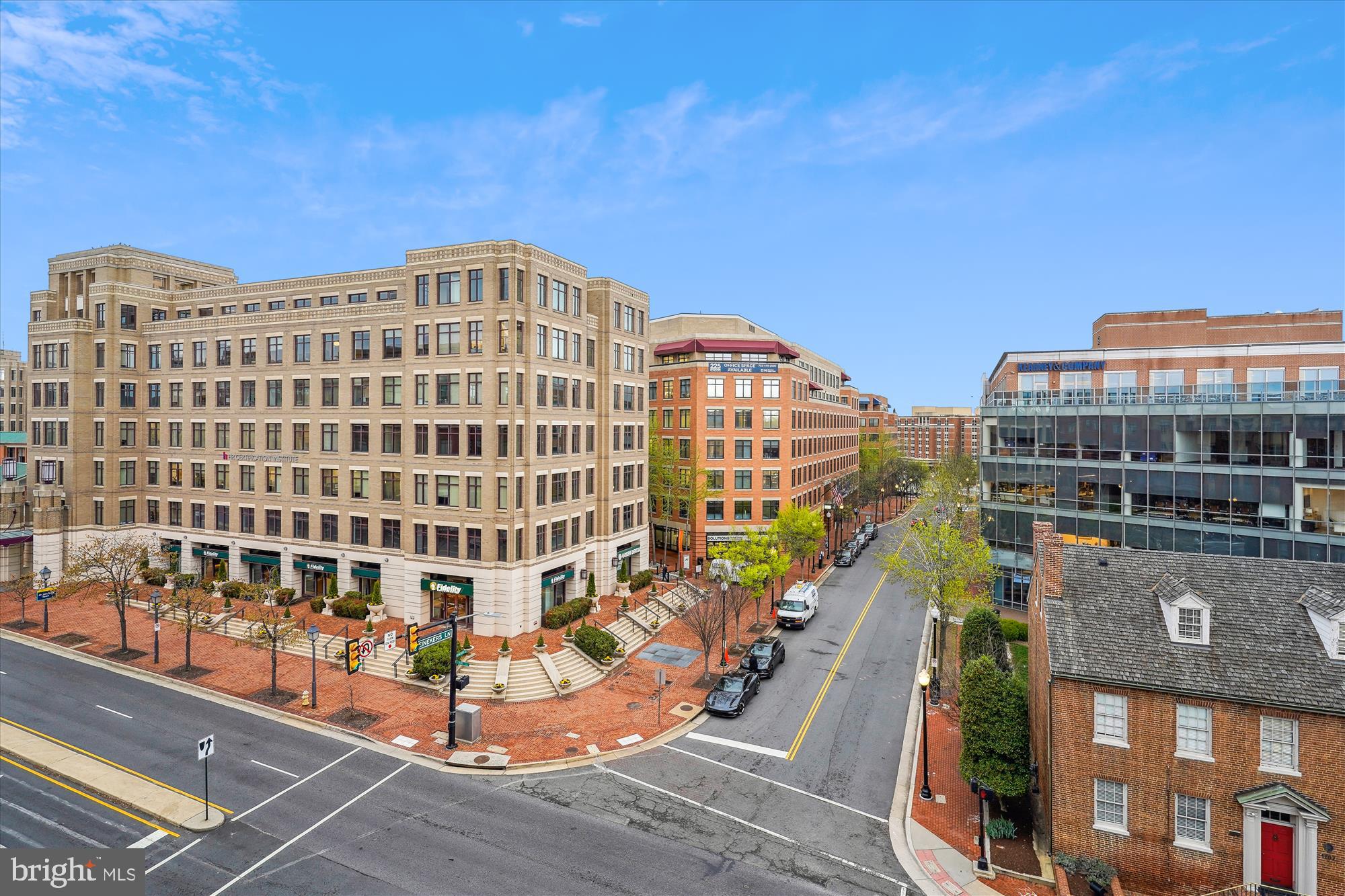 309 HOLLAND LANE 322