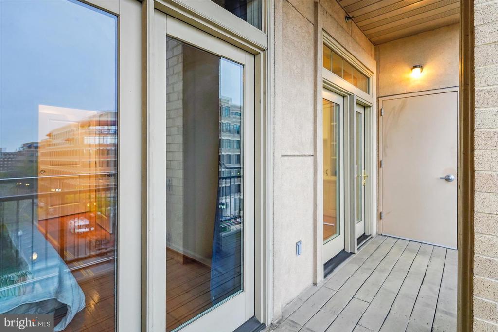309 HOLLAND LANE 322