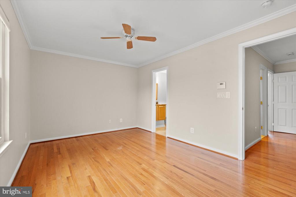 6 W GLEBE ROAD