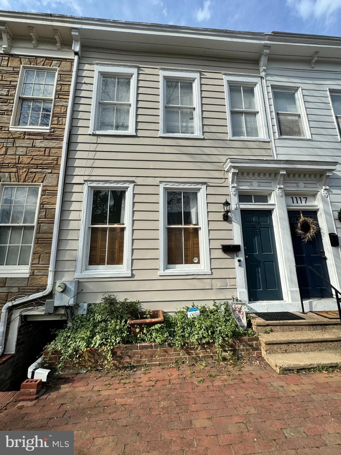 1119 DUKE STREET