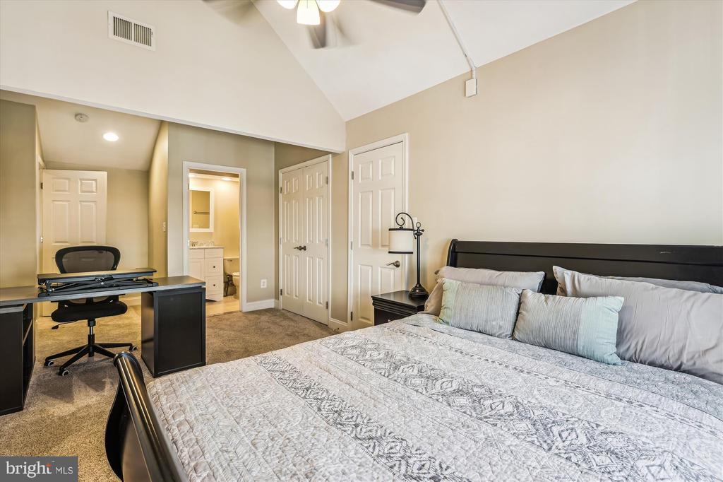 817 WATER PLACE