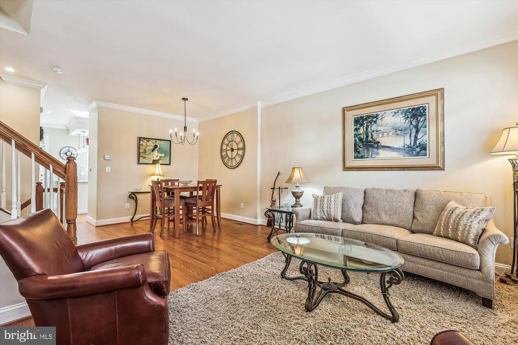 817 WATER PLACE