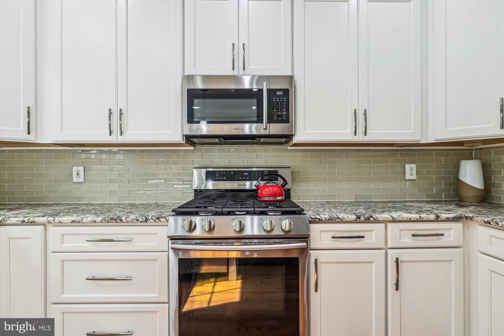817 WATER PLACE