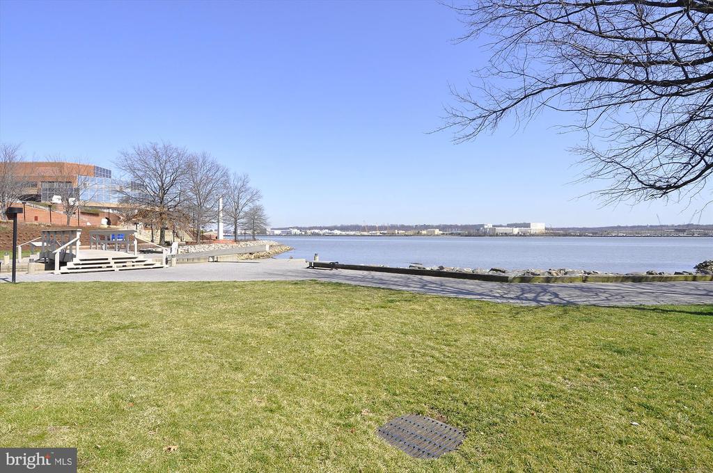 817 WATER PLACE
