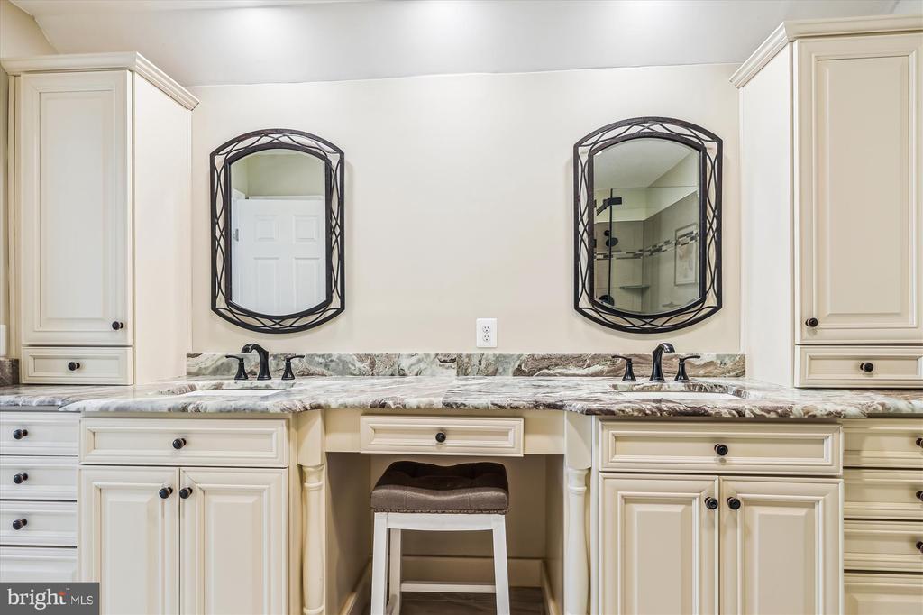 817 WATER PLACE