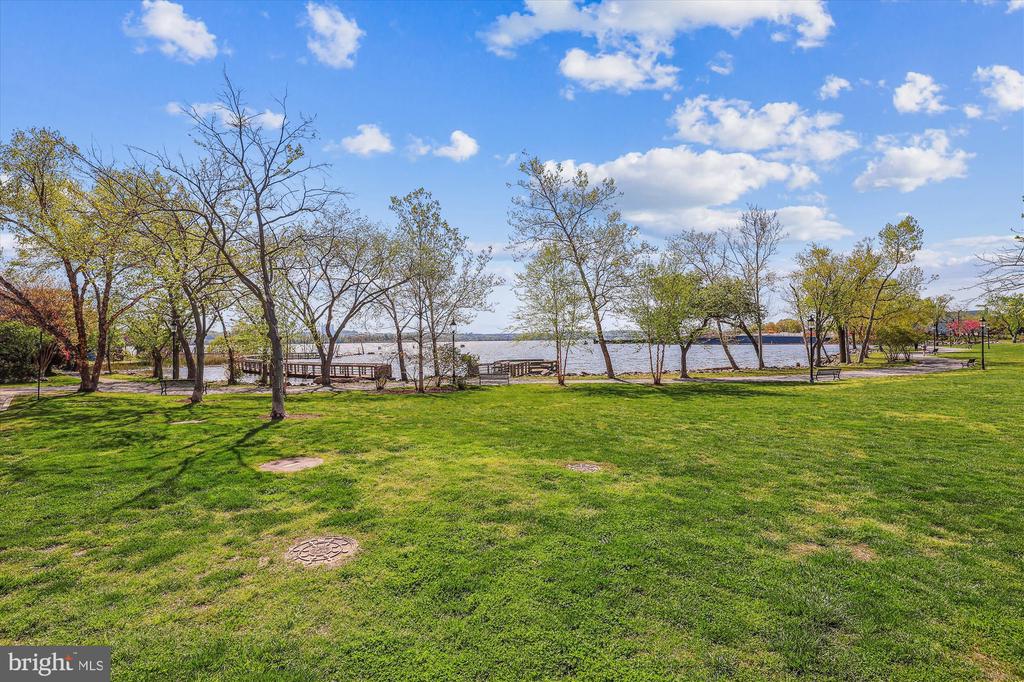 817 WATER PLACE