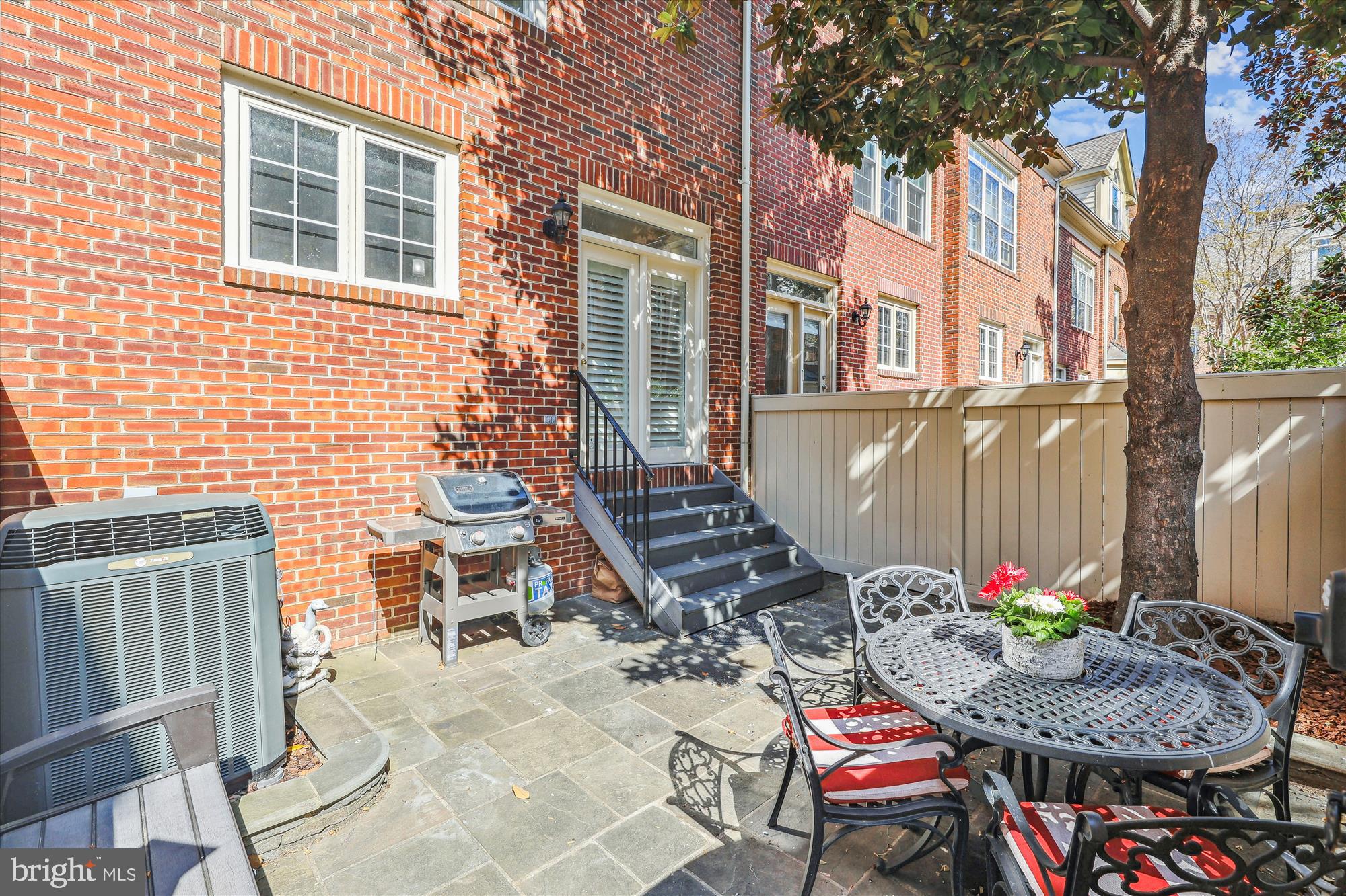 817 WATER PLACE