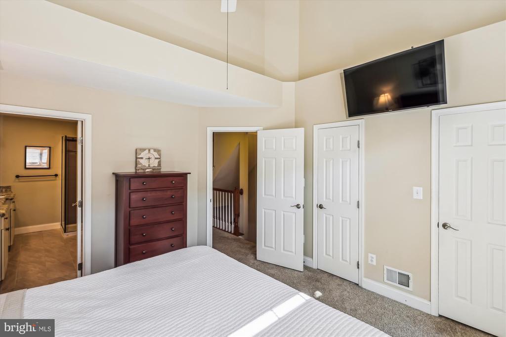817 WATER PLACE