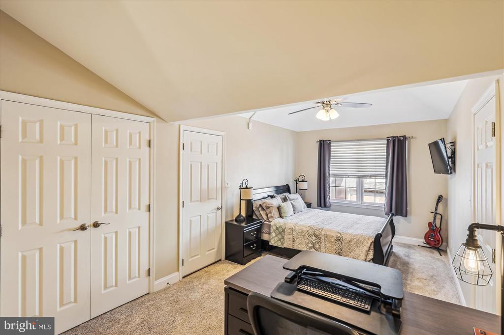 817 WATER PLACE