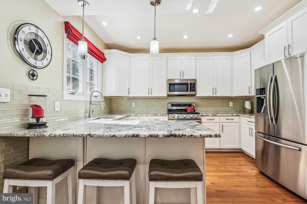 817 WATER PLACE