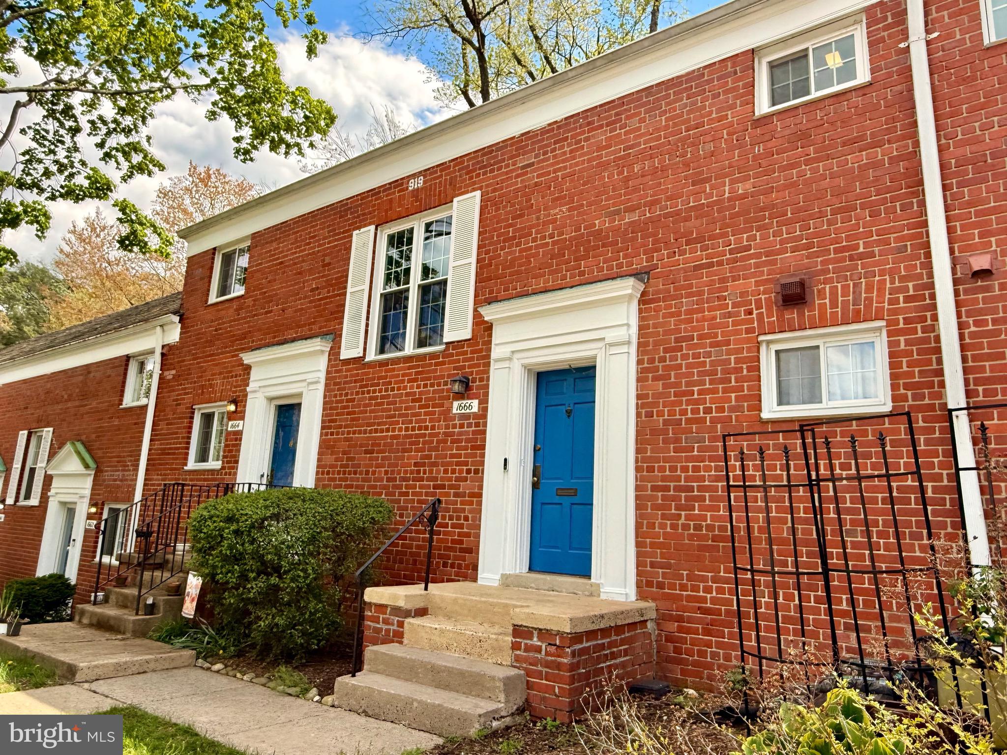 1666 FITZGERALD LANE