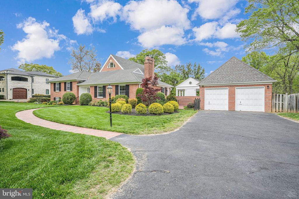 1419 JANNEYS LANE