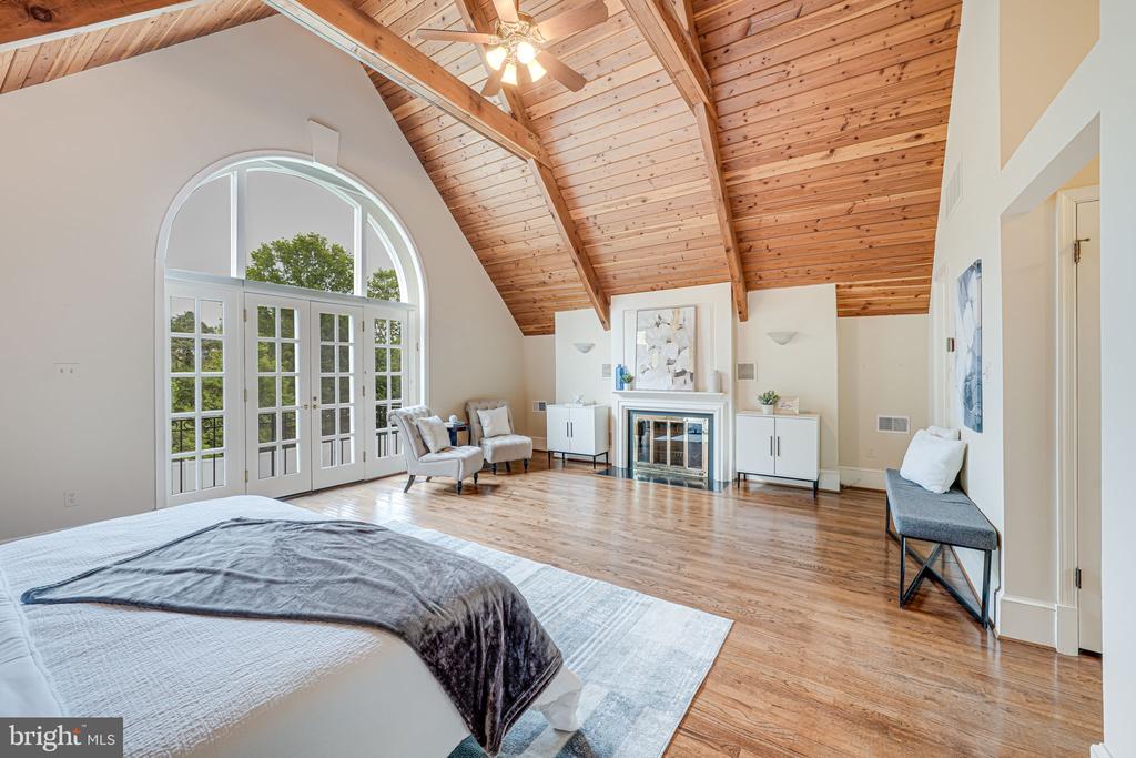 1419 JANNEYS LANE