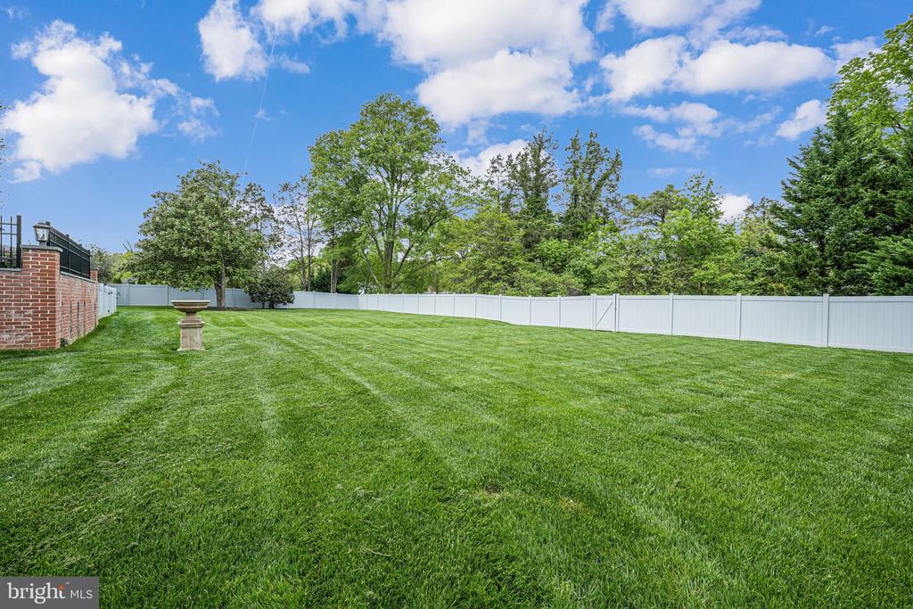 1419 JANNEYS LANE