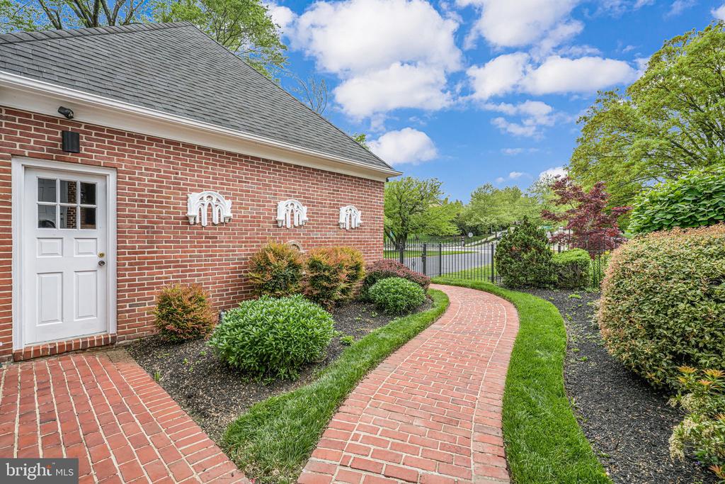 1419 JANNEYS LANE
