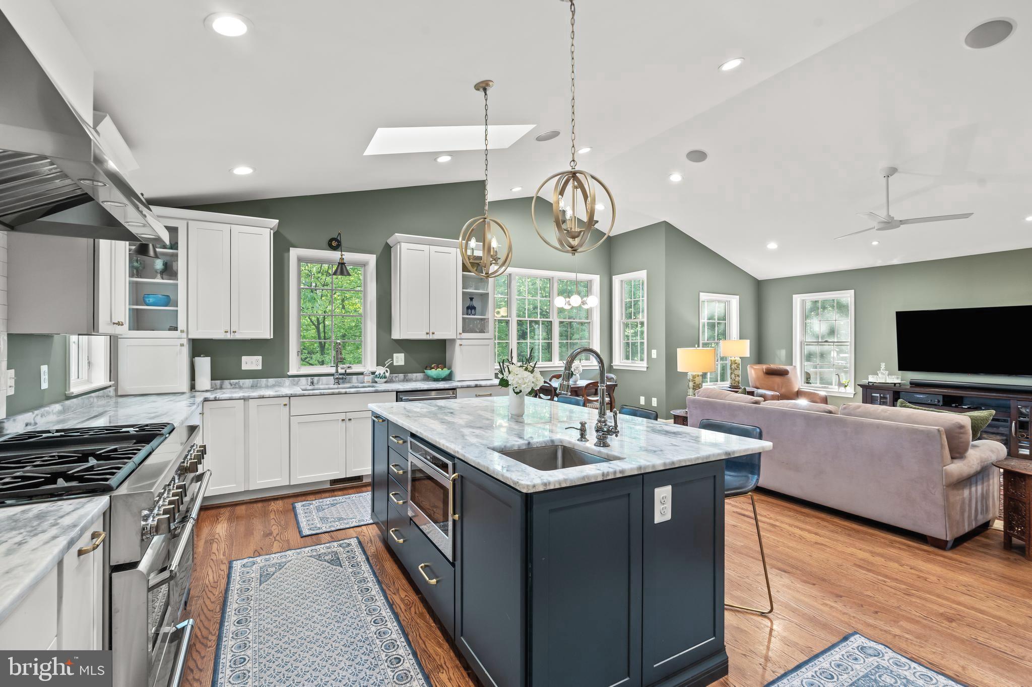 4812 MAURY LANE