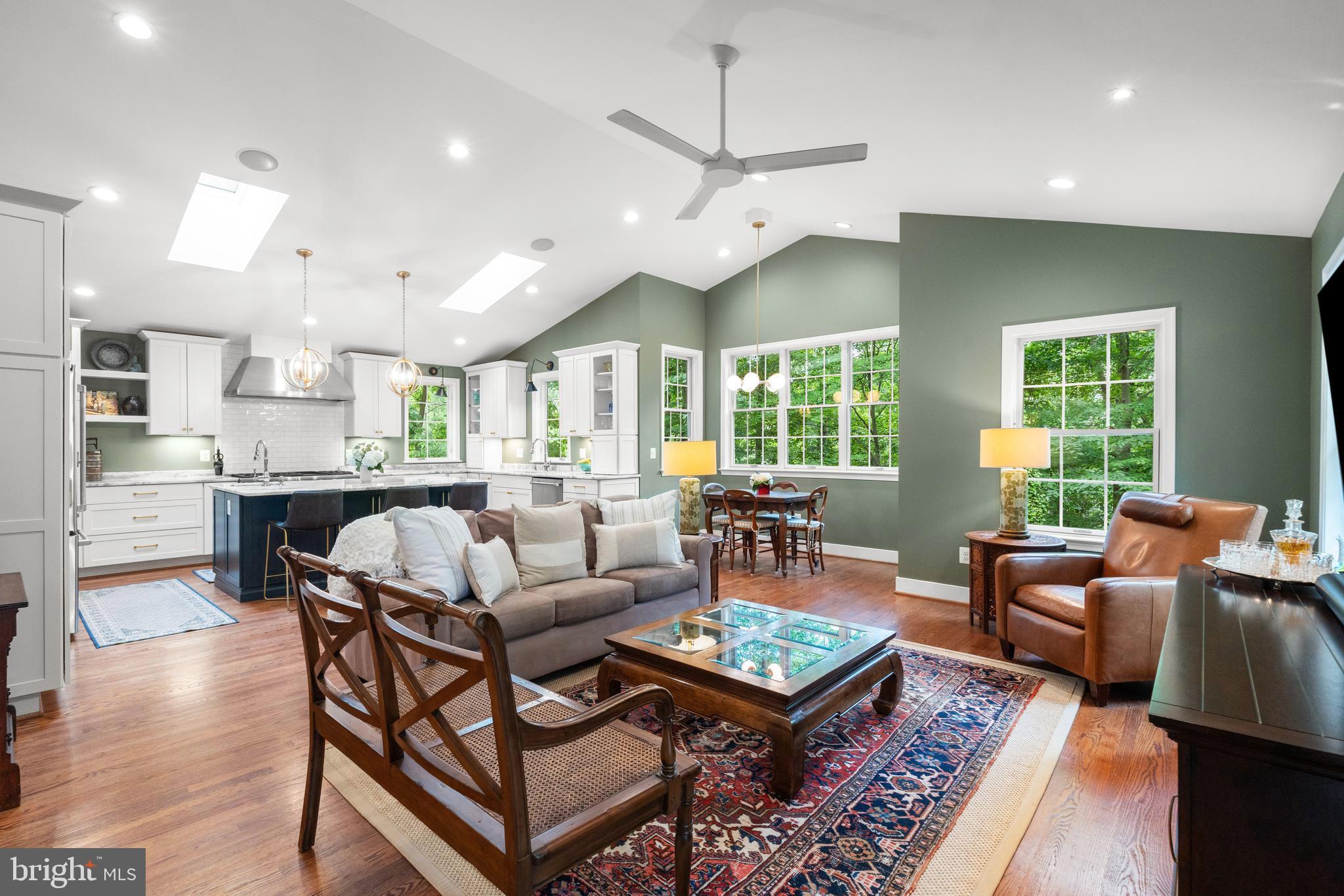 4812 MAURY LANE