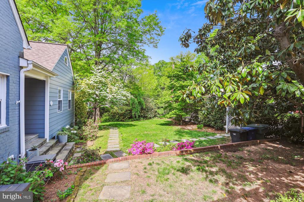 314 CLOVERWAY DRIVE