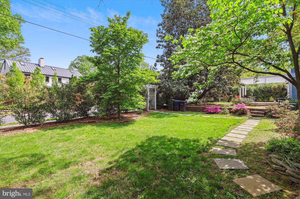 314 CLOVERWAY DRIVE