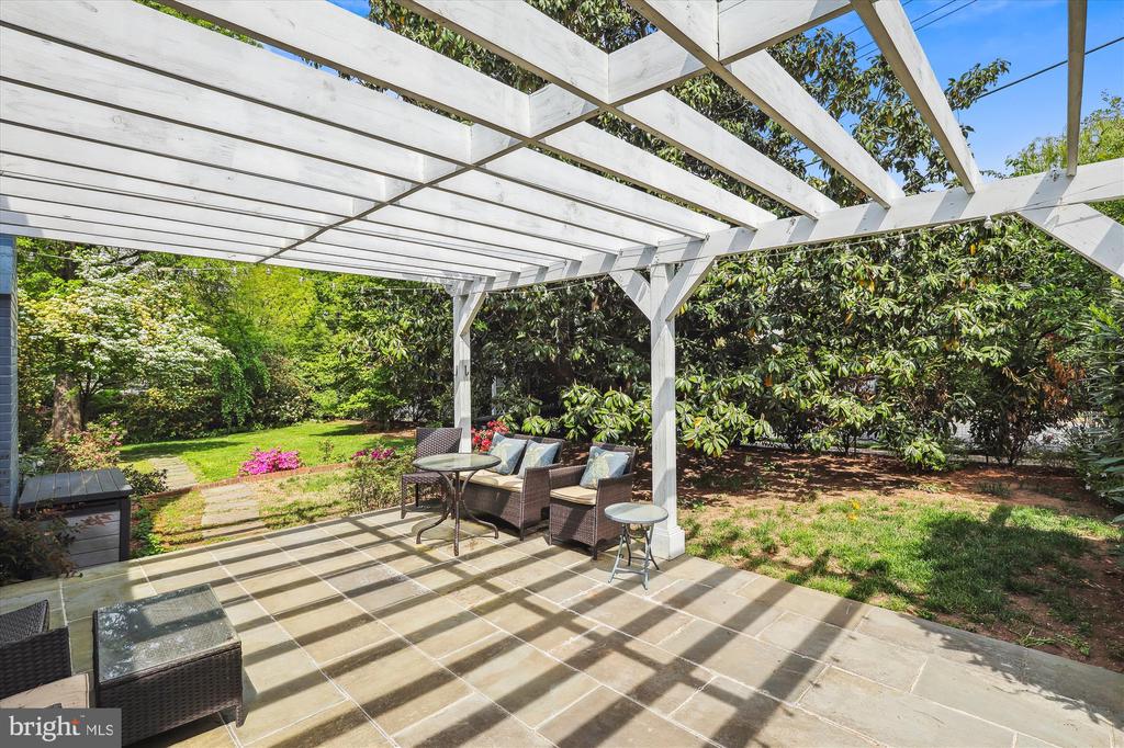 314 CLOVERWAY DRIVE