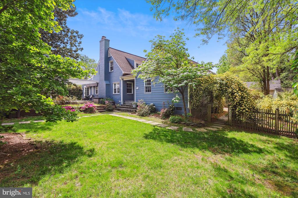 314 CLOVERWAY DRIVE