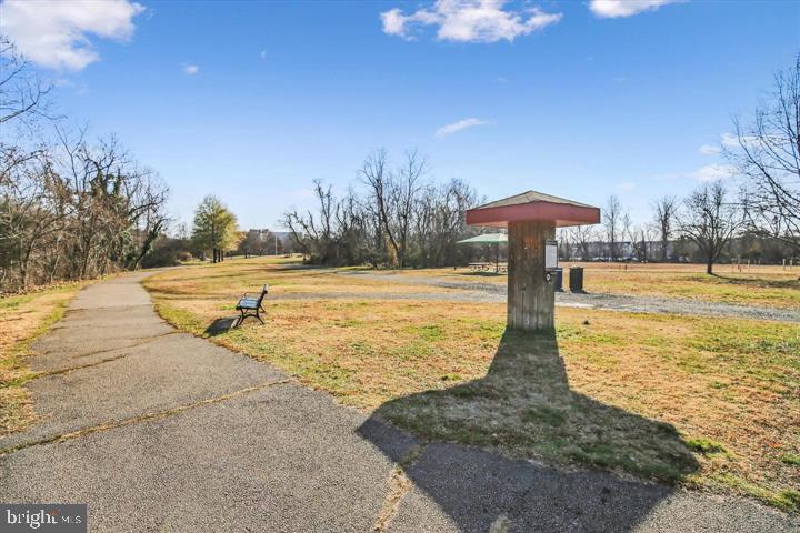 200 N PICKETT STREET 807