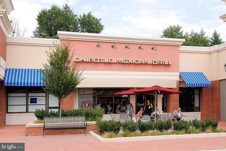 200 N PICKETT STREET 807