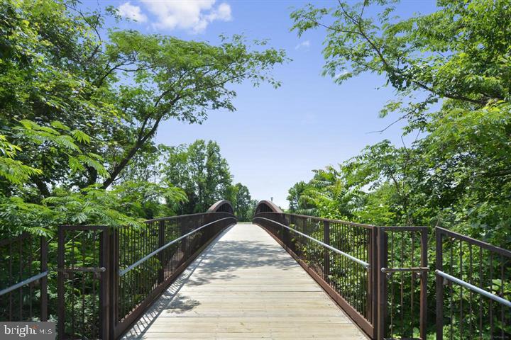 200 N PICKETT STREET 807