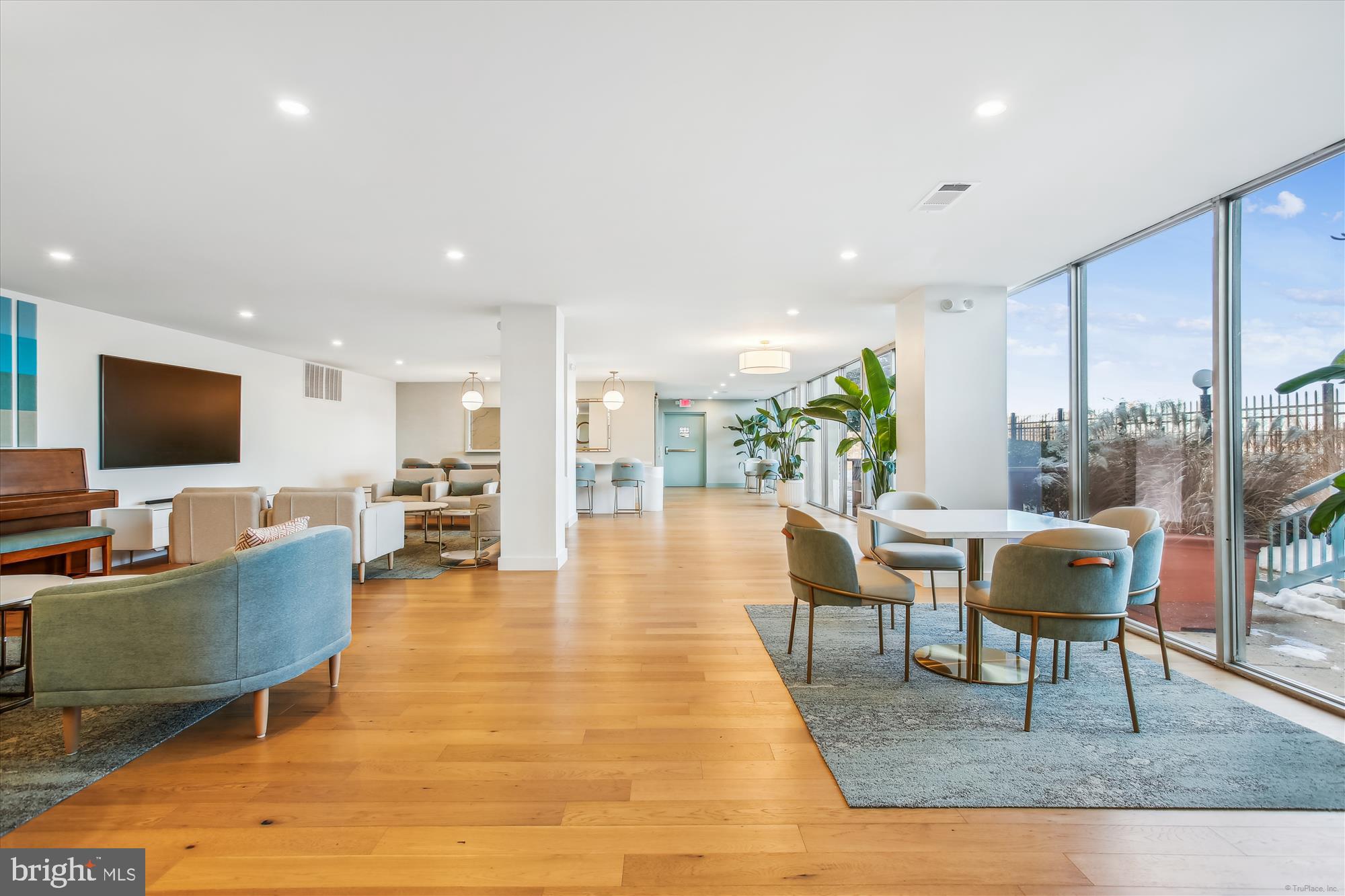 501 SLATERS LANE 316