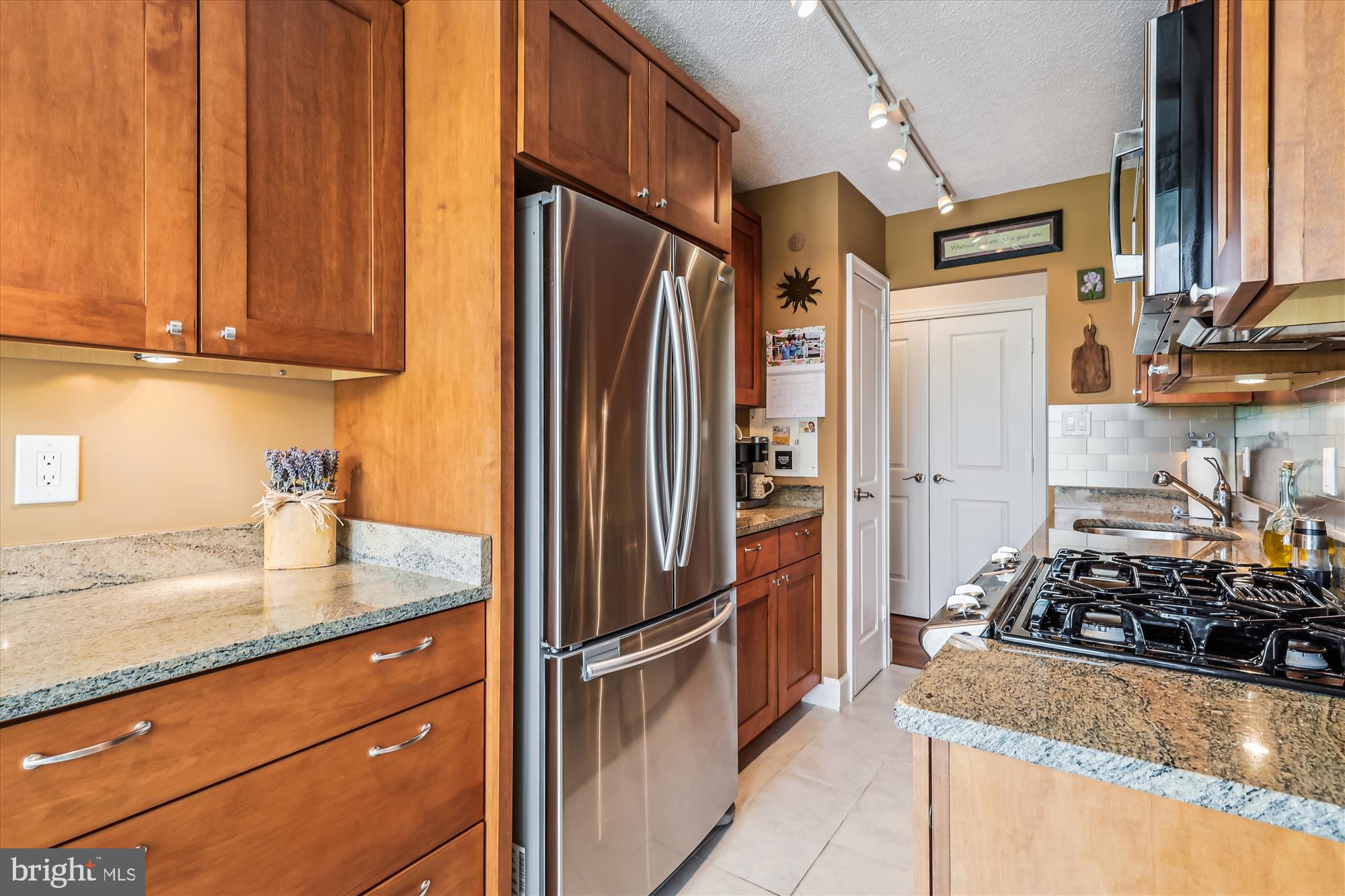 501 SLATERS LANE 316