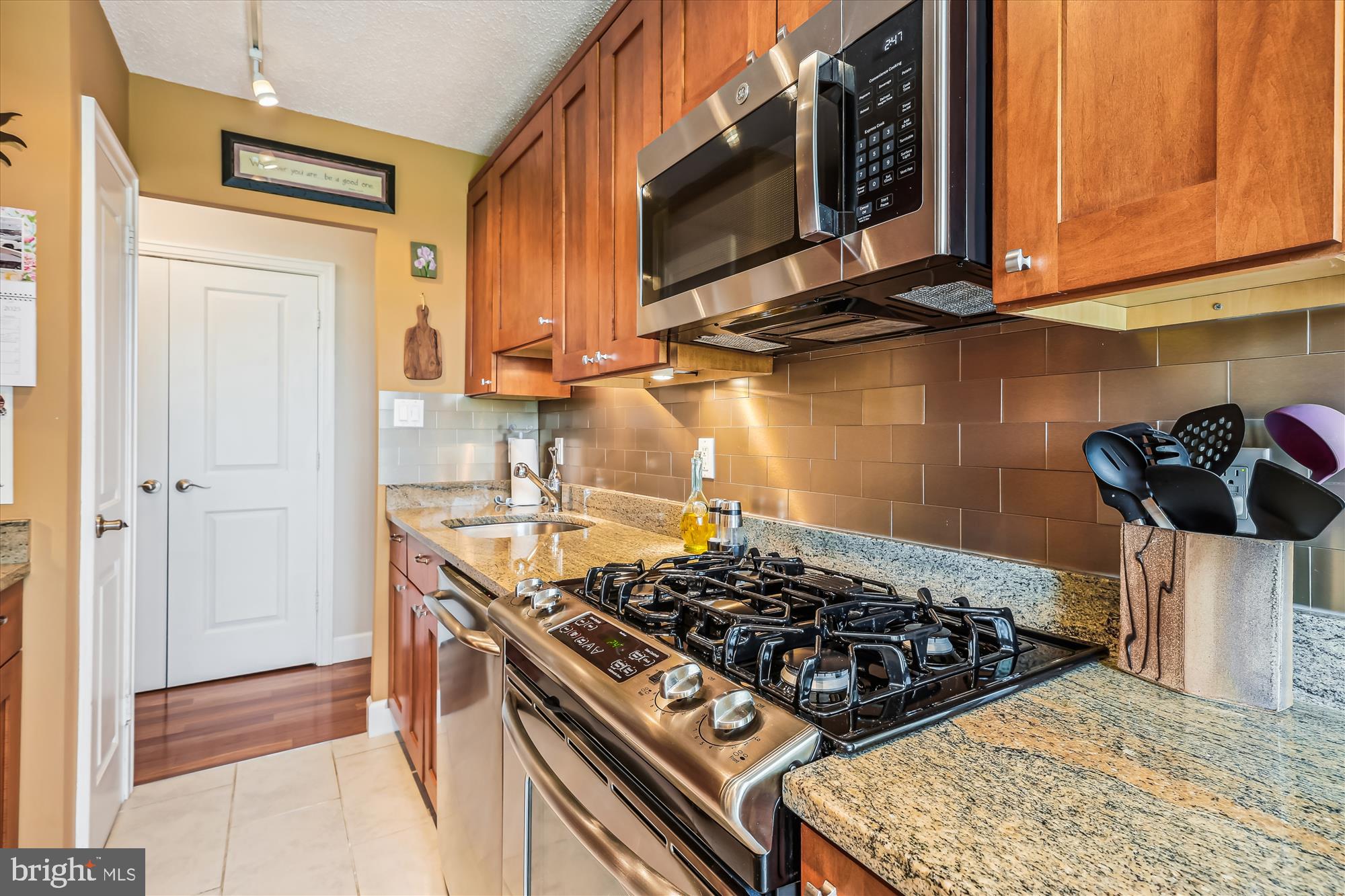 501 SLATERS LANE 316