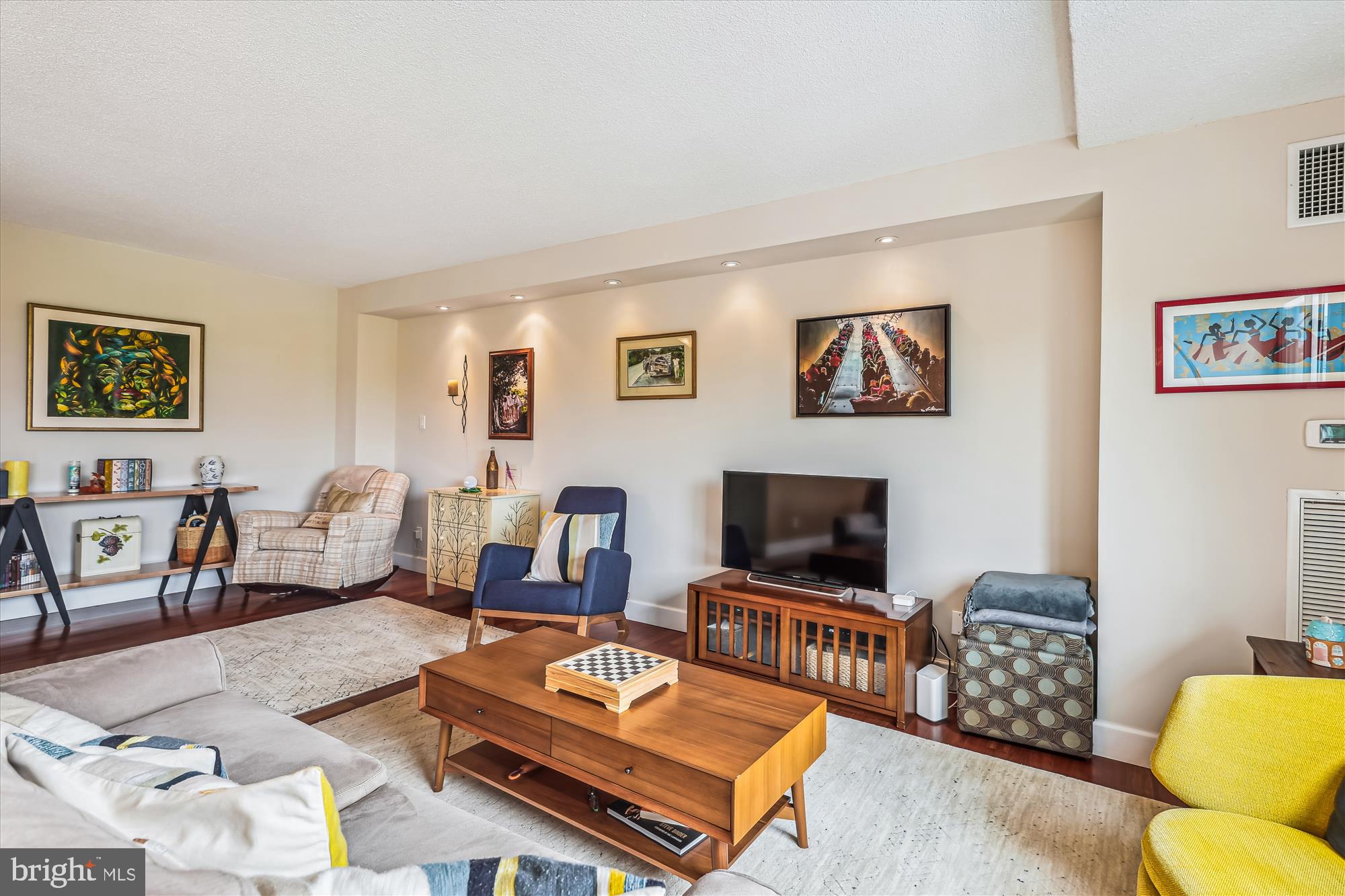 501 SLATERS LANE 316