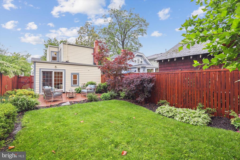 104 E OXFORD AVENUE