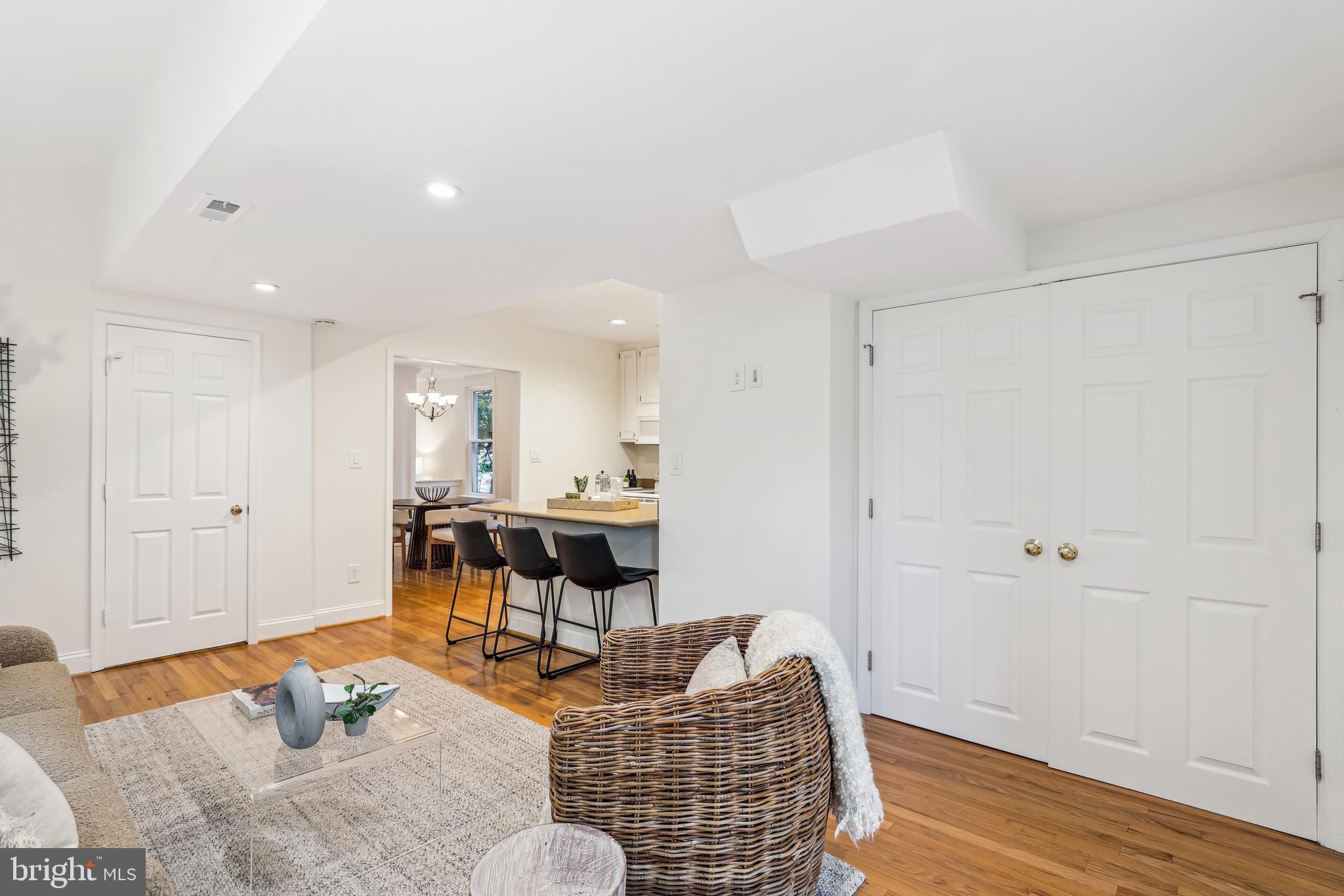 104 E OXFORD AVENUE