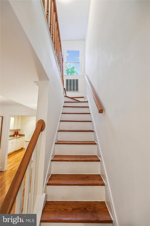 104 E OXFORD AVENUE