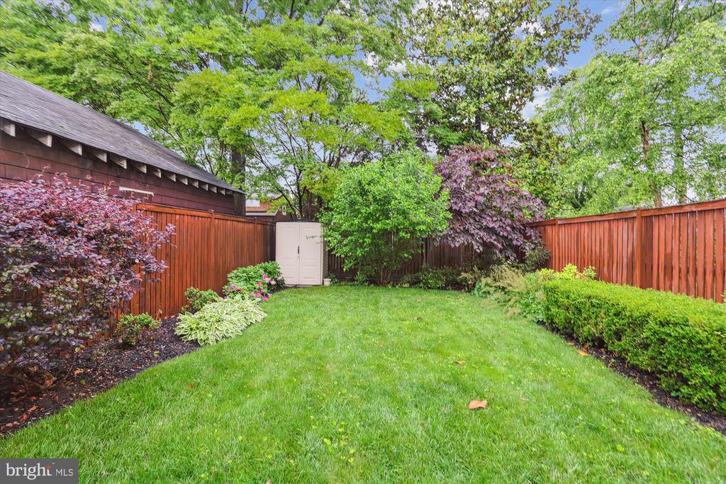 104 E OXFORD AVENUE