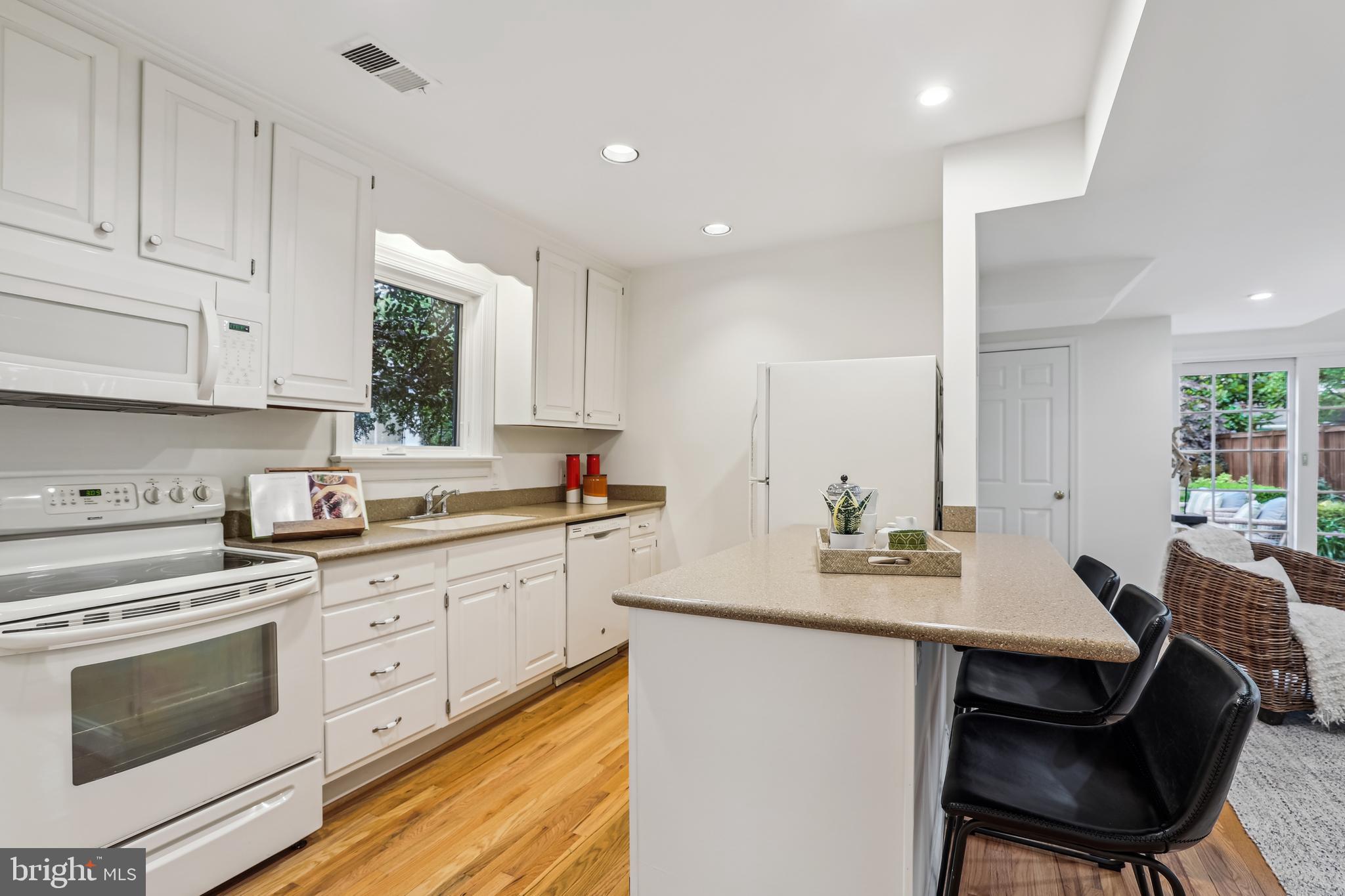104 E OXFORD AVENUE