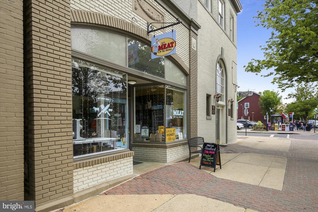 104 E OXFORD AVENUE