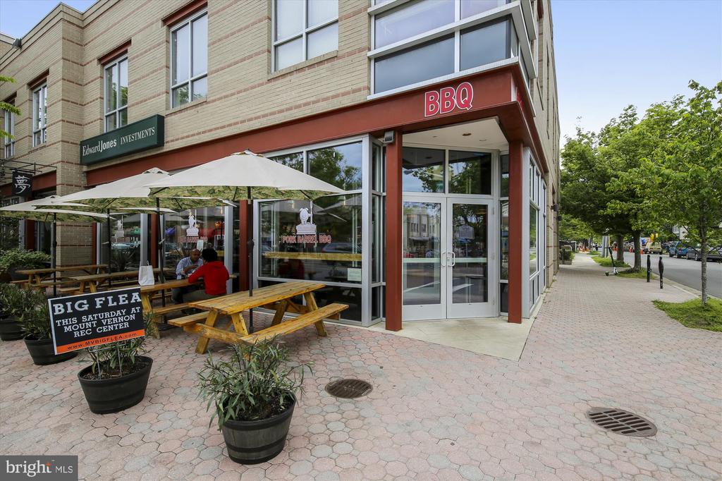 104 E OXFORD AVENUE