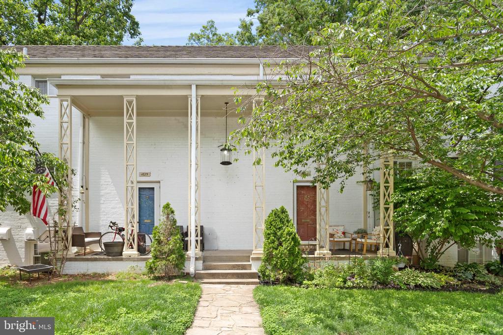 1623 RIPON PLACE