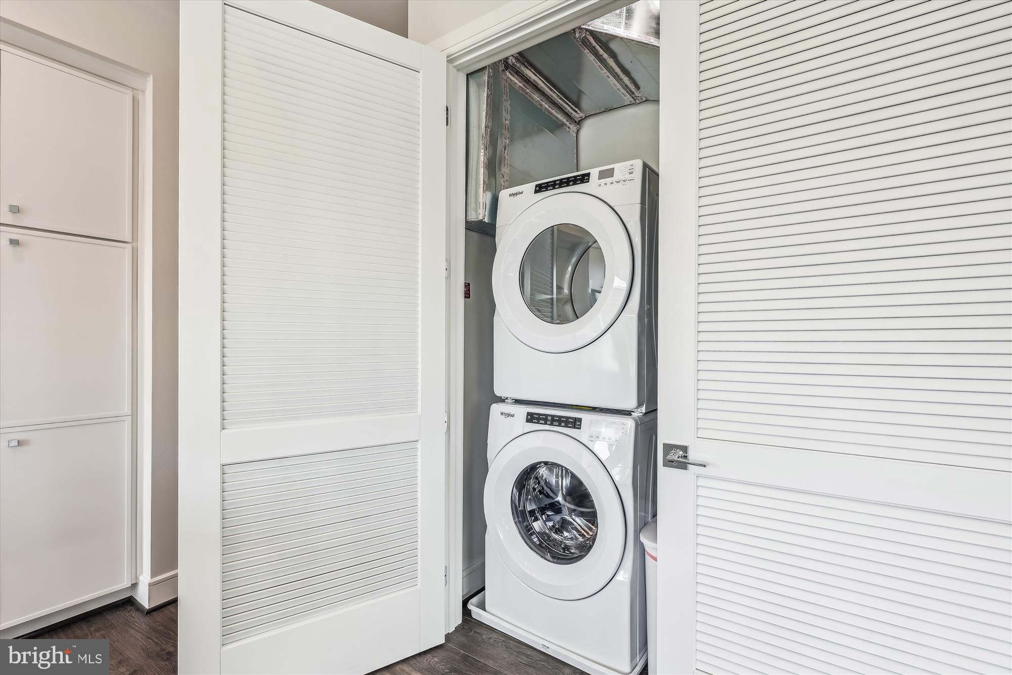 625 SLATERS LANE 407