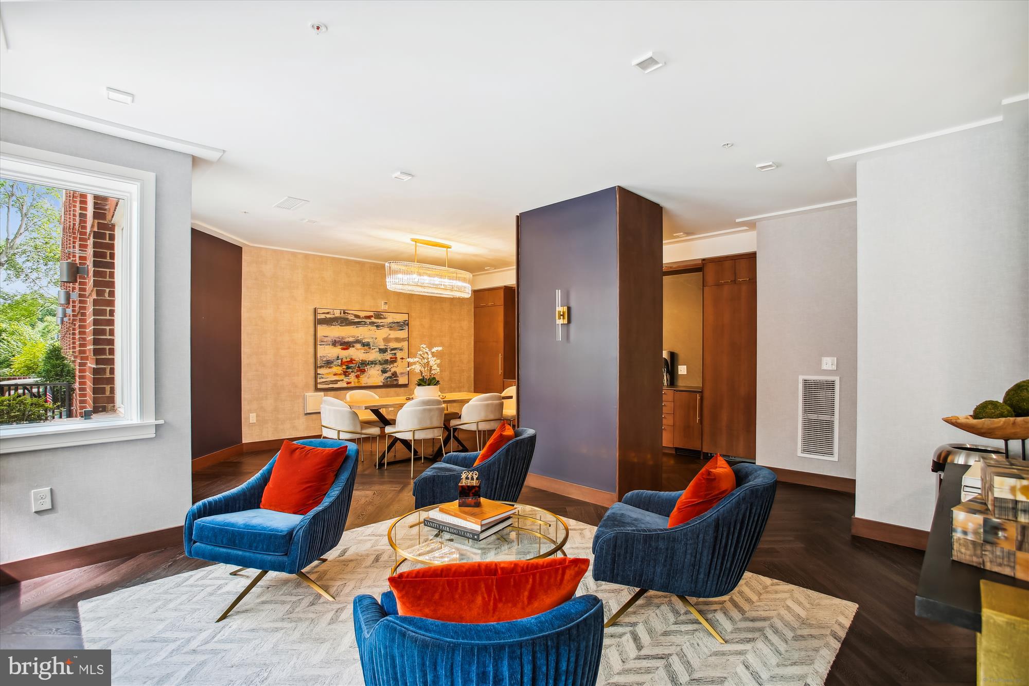 625 SLATERS LANE 407