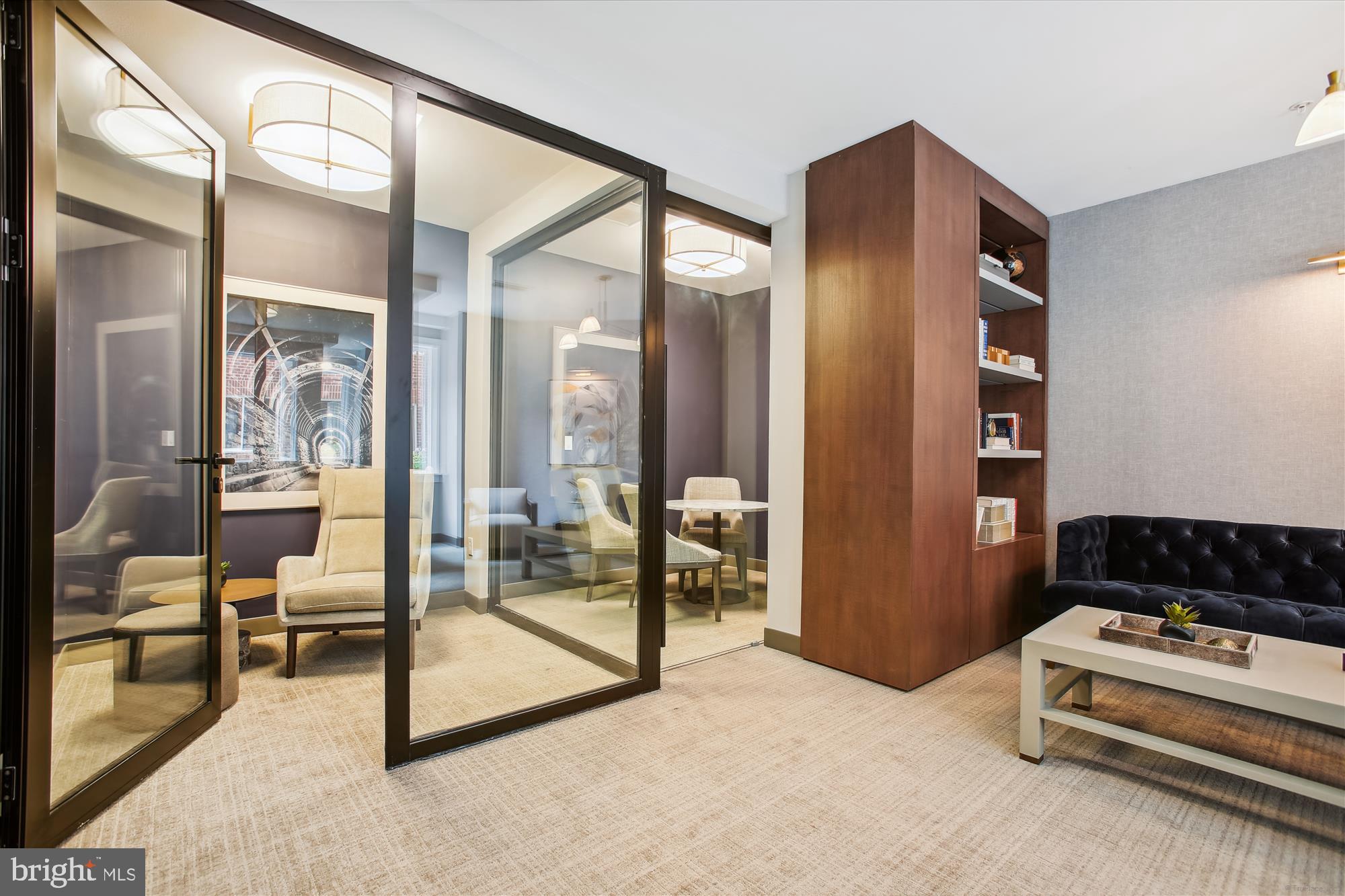 625 SLATERS LANE 407