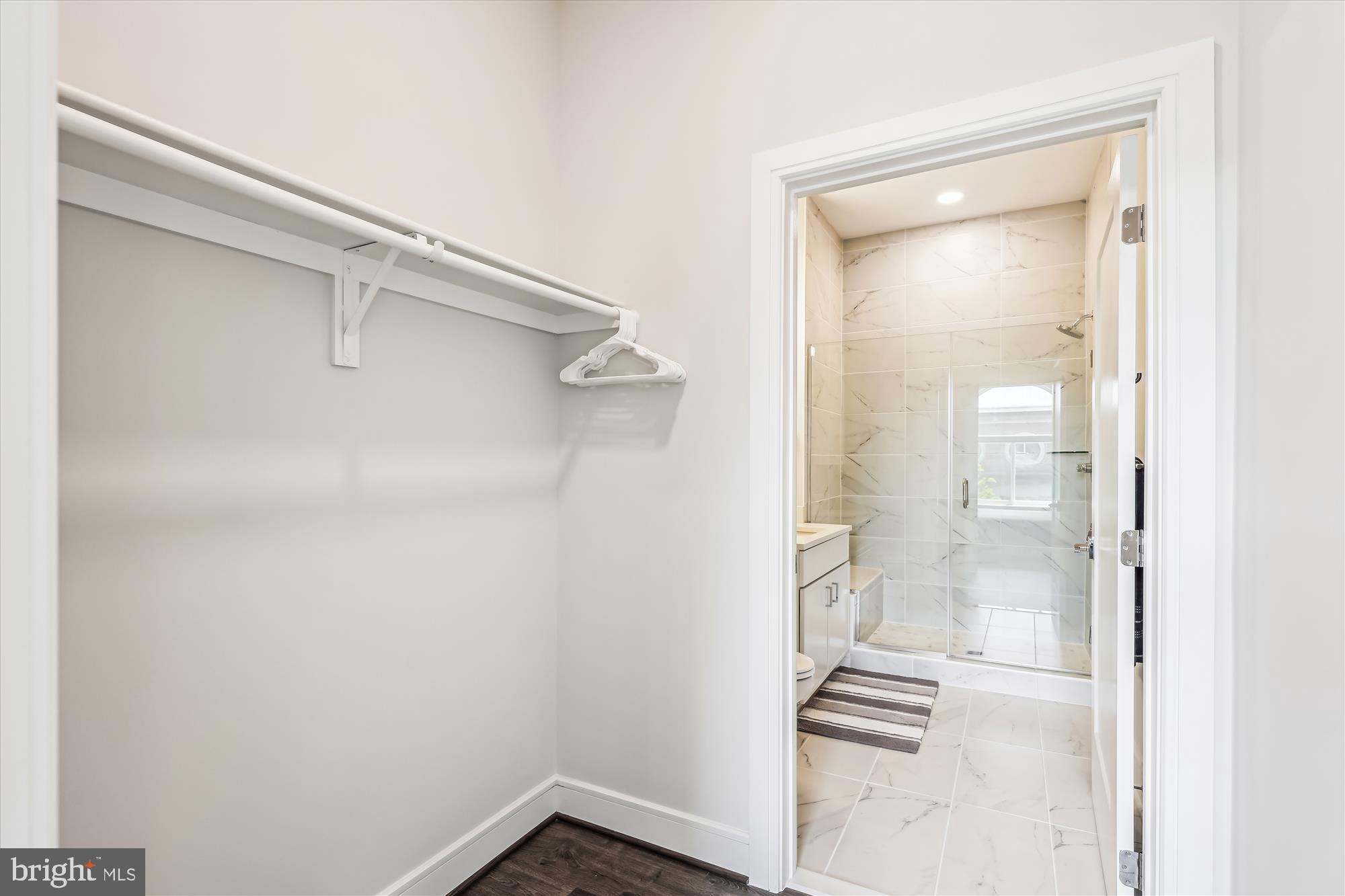 625 SLATERS LANE 407