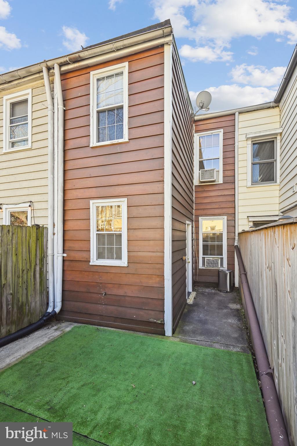 1441 DUKE STREET