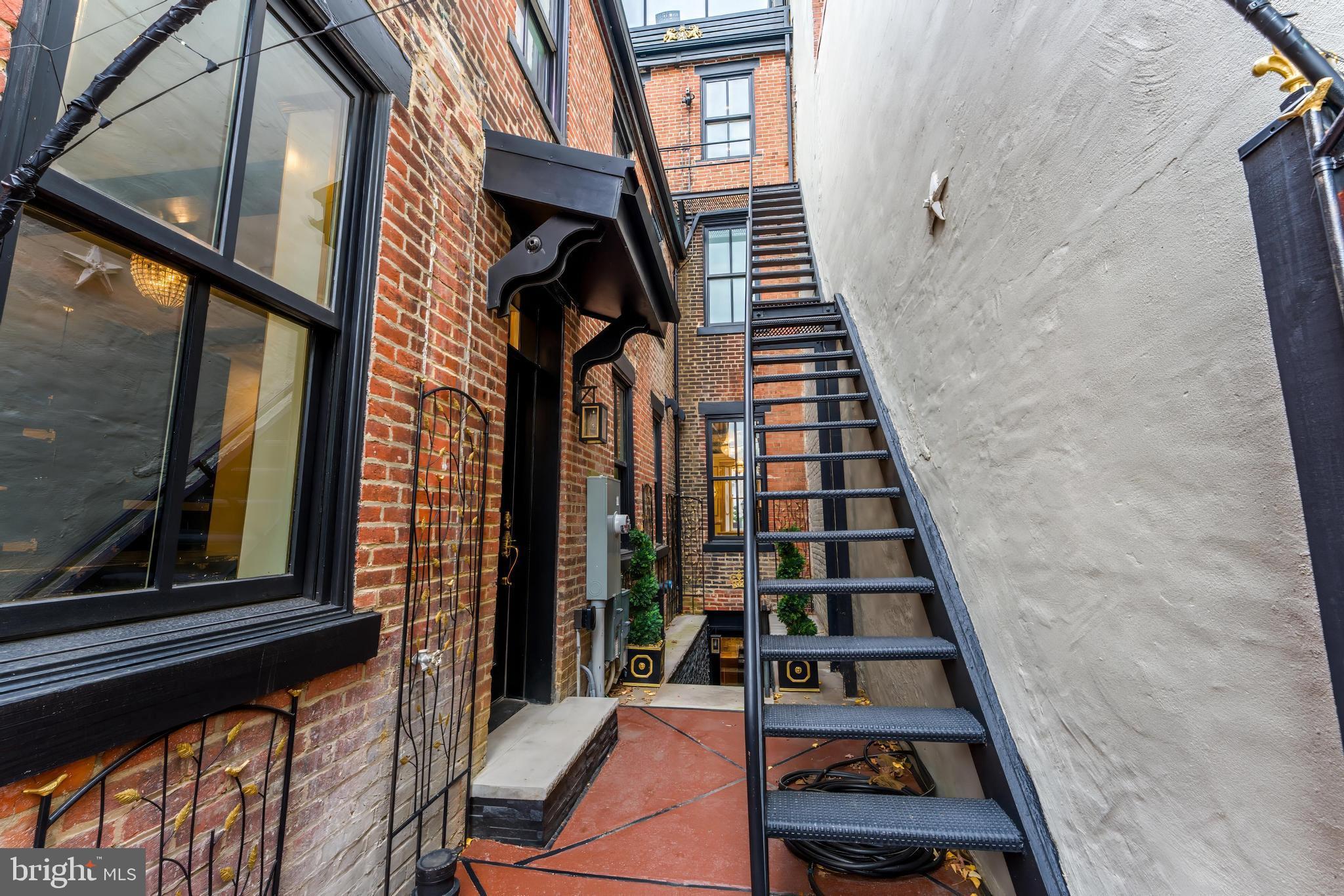 810 PRINCE STREET